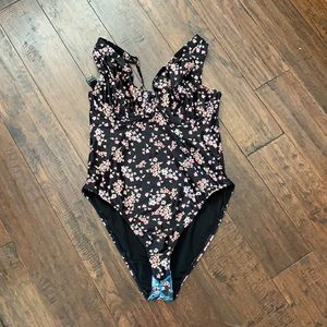 Swimsuit NWT Repreve 34G